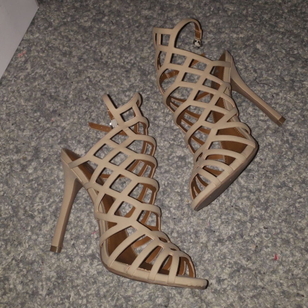nude heels